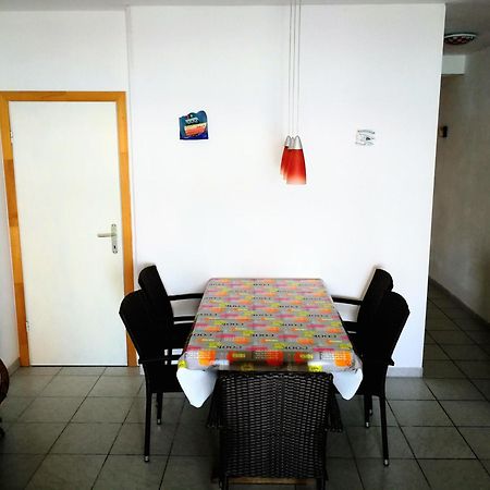 Apartments Luna Žuljana エクステリア 写真